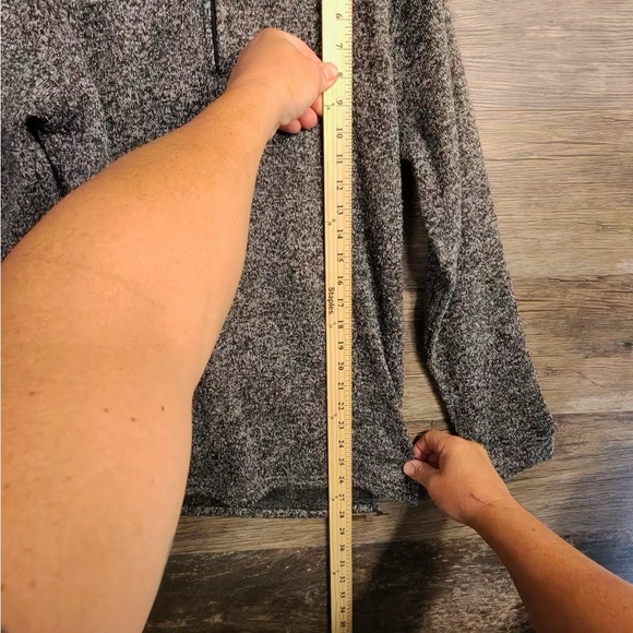 Mountain Ridge Heathered Gray Quarter-Zip Pullover - Picture 3 of 11